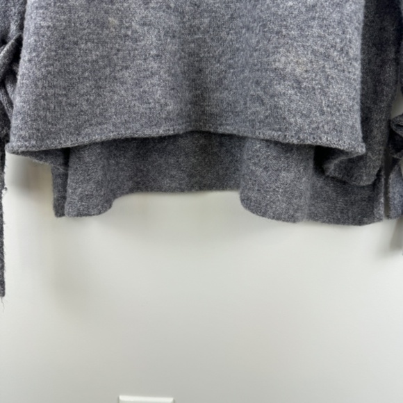 DREAMERS Gray Knit Pullover Oversized Sweater With Bows On Wrists / Size Small - Picture 6 of 13